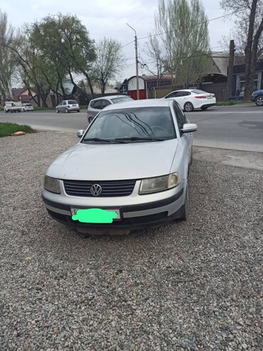 пассат: Volkswagen Passat: 2000 г., 1.8 л, Механика, Бензин, Седан