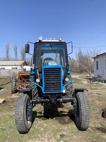 продаю ниссан альмера: Модель 82, Б/у, 2001 г., Трактор с другими агрегатами