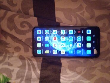 100 manata telefon: Honor 8, 32 GB, rəng - Qızılı, Barmaq izi, İki sim kartlı