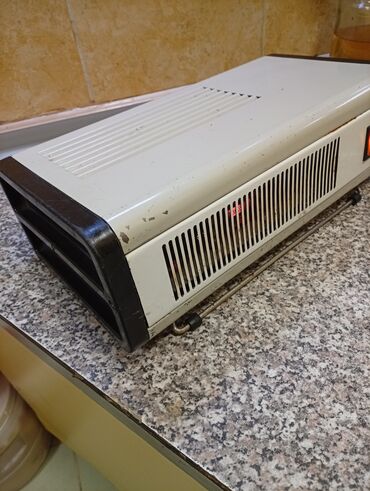 Kaloriferi: Električni grejač/ventilator (toplotni ventilator – “kalorifer”) za — 7