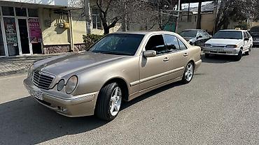 Mercedes-Benz: Mercedes-Benz E‑Class W210 sedan - Ban növü: sedan, 4 qapı - Rəng — 10