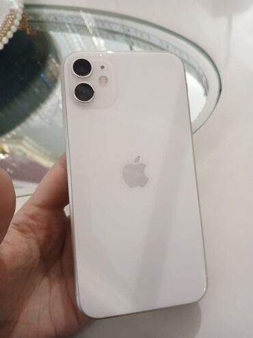 iphone 13 mini 128gb qiymeti: IPhone 11, 128 GB