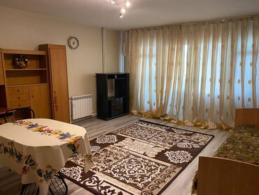 Uzunmüddətli kirayə mənzillər: Yasamal rayonu Elmlər metrosunun yaxınlığında, köhnə tikili 9 — 7