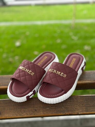 Босоножки, сандалии, шлепанцы: По 600 сом летняя распродажа — 9