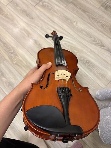 Skripkalar: Məhsul: 4/4 skripka dəsti Təsvir: - Tam ölçülü 4/4 skripka, klassik — 3