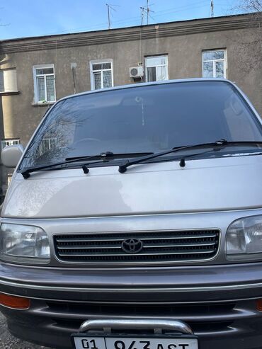 Toyota: Toyota Hiace: 1995 г., 3 л, Автомат, Дизель, Минивэн