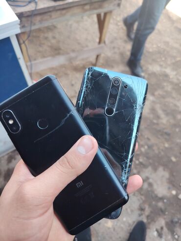 modem xiaomi: Xiaomi Mi 8, rəng - Qara, 
 Qırıq