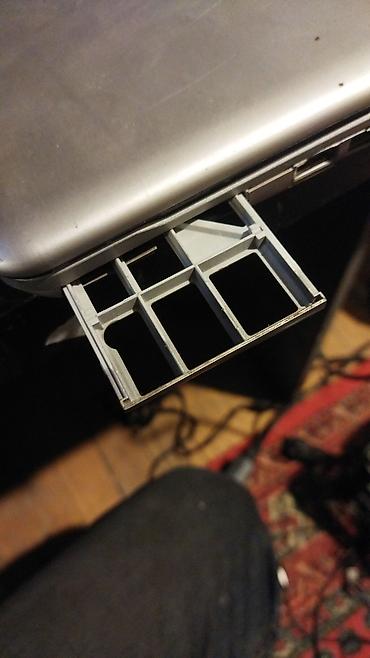 HP: HP Mini 2140 netbuku - Model: HP 2140 (HP Mini seriyası) - Korpus — 10