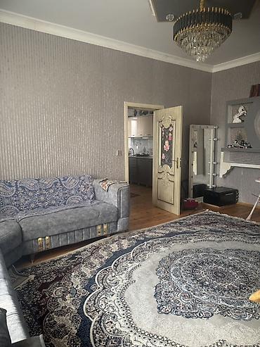 Həyət evləri və villaların satışı: Ev Binəqədi tam mərkəzdə avtobus yolunan 20 metr mesafede — 13