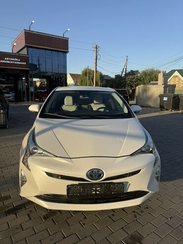 Toyota: Toyota Prius: 2018 г., 1.8 л, Вариатор, Гибрид, Хэтчбэк