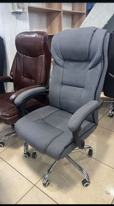 комплект мебели для руководителя: Классическое кресло, Офисное, Новый