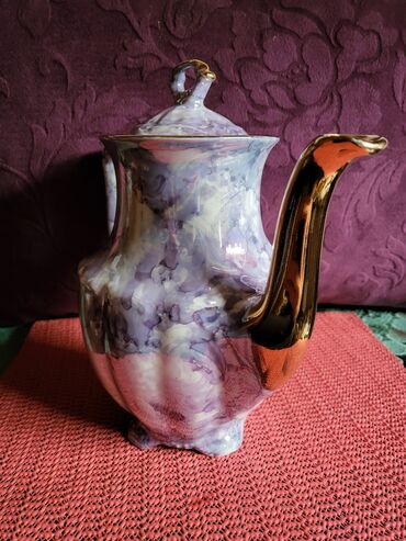 Čajnici: Bokal nov porcelanaki Walbrzych Poljska 70te. Visina. 21,5cm — 8
