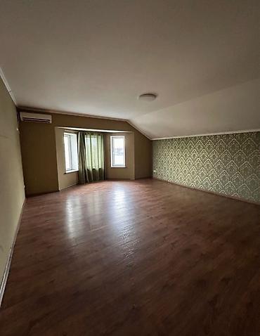 Долгосрочная аренда домов: 310 м², 7 комнат — 19