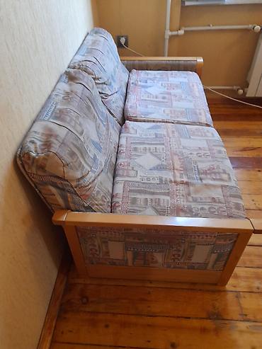 Divanlar: Yumşaq divan satılır. Kompakt ölçülü, az yer tutan modeldir. Taxta — 2