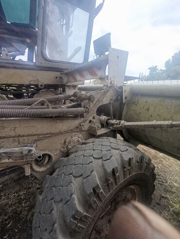 Зерноуборочные комбайны: Зерноуборочный комбайн самоходного типа, предназначенный для уборки at lalafo.kg — 11 Зерноуборочные комбайны: Зерноуборочный комбайн самоходного типа, предназначенный для уборки — 11