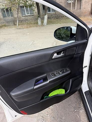 12000: Kia Sportage: 2018 г., 1.6 л, Автомат, Дизель, Кроссовер — 9