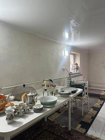 Продажа коттеджей и домов: 🏡 Продаются 3 дома + времянка на одном участке 📍 Нижняя Ала-Арча, ул — 7