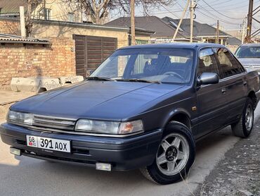 мазда ефка 323: Mazda 626: 1988 г., 2 л, Механика, Бензин, Седан