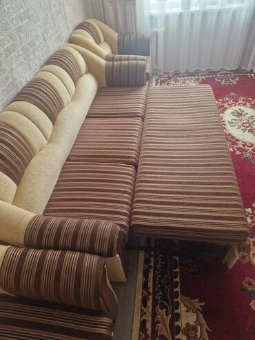 Прямые диваны: Продается мягкая мебель б/у, турецкая, раскладывается. В отличном — 9
