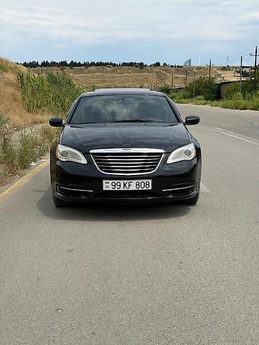 Chrysler: Chrysler 200, sedan, qara rəng. - Xarici görünüş: parlaq qara kuzov — 1