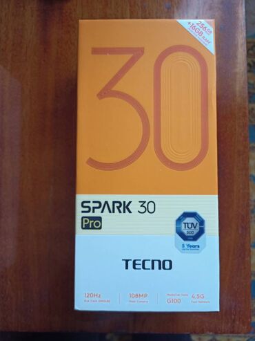 Tecno: Tecno Spark 30 Pro, Новый, 256 ГБ, цвет - Белый, 2 SIM