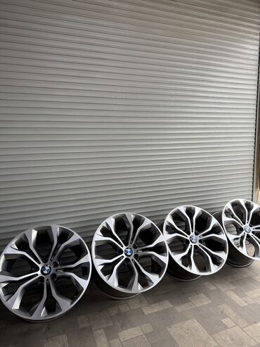 Диски: Литые Диски R 20 BMW, Комплект, отверстий - 5, Б/у at lalafo.kg Диски: Литые Диски R 20 BMW, Комплект, отверстий - 5, Б/у