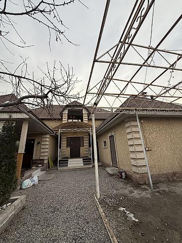 Продажа коттеджей и домов: 🏡Продаётся уютный дом в отличном районе! Район:Алтын 📐Участок-4,3 — 16
