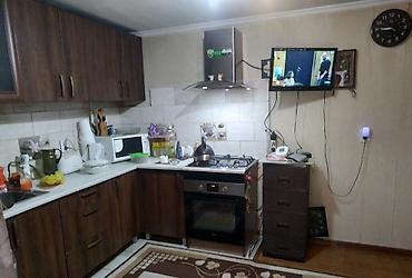 Продажа коттеджей и домов: 📍с.Маевка 🔘4-комнаты 🔘49,5м² Продаю четырехкомнатный дом. В селе — 6