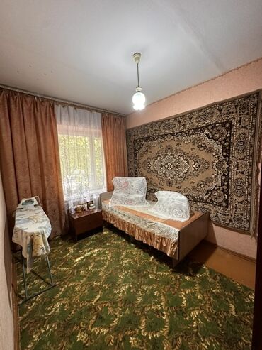 продаю квартира 1 комната: 3 комнаты, 54 м², Индивидуалка, 1 этаж, Старый ремонт