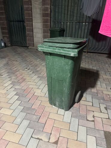 мебель для кафе бишкек: Продаю мусорный бак б/у