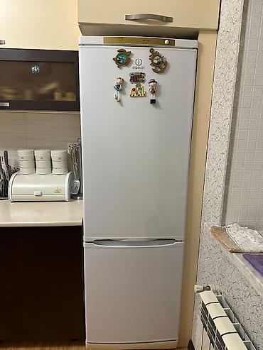 İşlənmiş 2 qapılı Indesit Soyuducu Satılır, rəng - Ağ