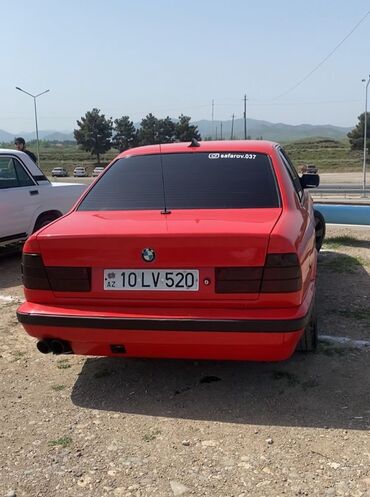 bmw mühərriki: BMW 520: 2.5 l | 1988 il Sedan