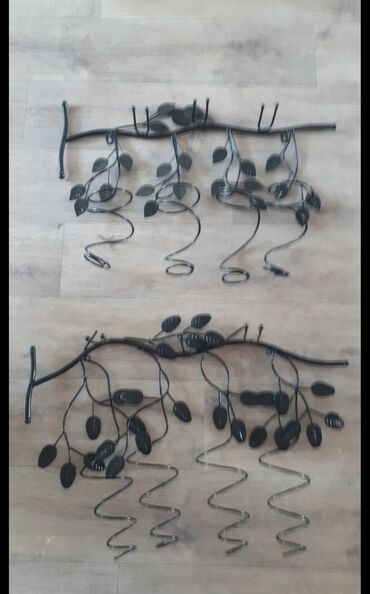 Горшки для растений: Кашпо под цветы настенные 1000 сом шт Кашпо на подставке 1800 — 9