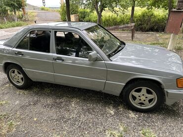 volkswagen 1990: Mercedes-Benz 190: 2 л | 1990 г. Седан