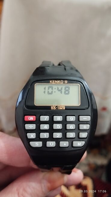 İnformatika: Yenidir. həm qol saatı, həm də hesablayıcı. 20man