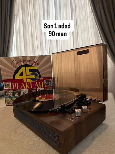 Arxa ətrafında zədəsi var zavod ona gorə bu qiymət qoyulun Vinil