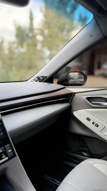 highlander 2017: Toyota Avalon: 2020 г., 2.5 л, Вариатор, Гибрид, Седан — 7