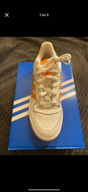 Opel: Adidas Originals Forum Low 37 razmer - Rəng: ağ üst hissə, narıncı