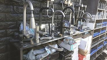 Смесители для раковин: Смеситель для ванной комнаты с высоким изливом в матовом черном цвете — 29