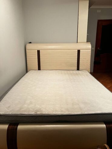 yataq qonaq desdi: Б/у, Двуспальная кровать, С подъемным механизмом, С матрасом, С выдвижными ящиками, Турция