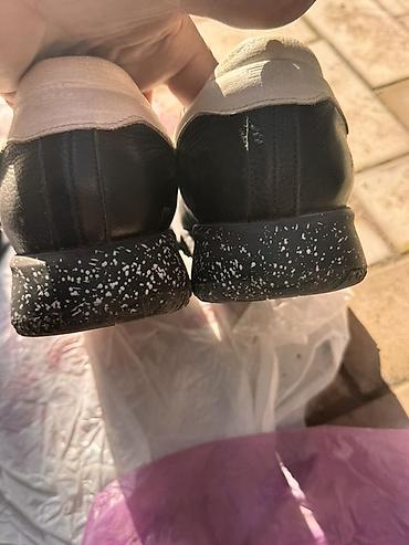 Кроссовки и спортивная обувь: Белые кожаные кеды CLEMENTO. CABANI оба 44 размер состояние отличное ( — 11