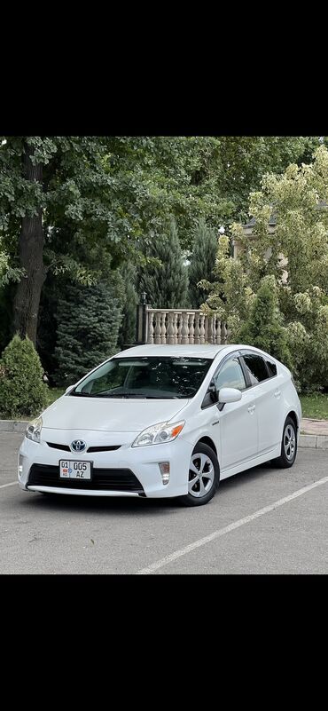 приус ви: Toyota Prius: 2014 г., 1.8 л, Вариатор, Гибрид, Седан