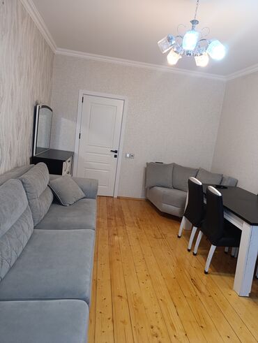 Köhnə tikili: Albalılıq dayanacağı 322 saylı məktəbin yanında 9Mərtebeli binanın — 2