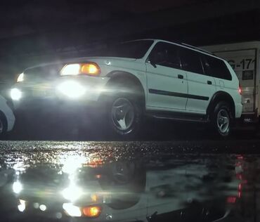 Mitsubishi: Mitsubishi Montero Sport: 0.3 l | 1999 il 385000 km Ofrouder/SUV