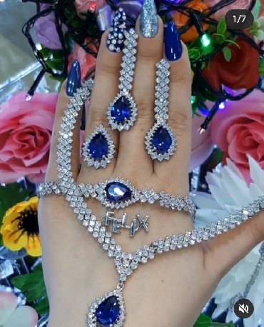 Digər bijuteriyalar: Gümüş dəst, qarnitur,üzük,sep ve daha çoxu üçün : Ünvan : Moskva — 23