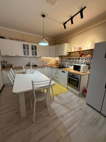 дом с кок жар: Дом, 190 м², 6 комнат, Агентство недвижимости, Евроремонт