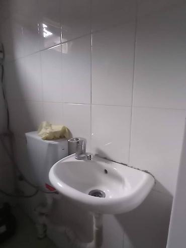 Аренда помещений свободного назначения: Аламедин-1 мкр Сдаётся помещение свободного назначения Площадь: 42 — 7