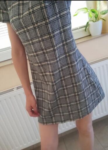 Haljine: H&M XS (EU 34), Kratkih rukava