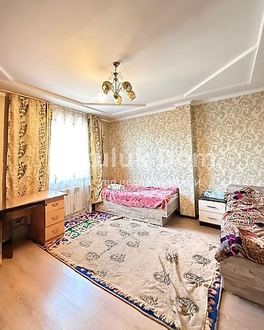 sokuluk: 🏠Продается дом в с. Сокулук 🟡Комнаты: 5 🟡 Участок: 8 соток 🟡 — 10