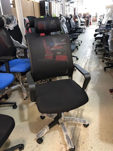Ofis və oyun kresloları: Yeni, Təkərli, Qolları tənzimlənir, Parça — 12